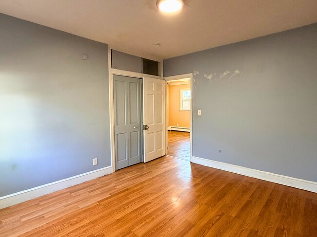 136 Seamans St Unit 1R