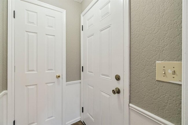 Photo - 4009 Vickie Dr