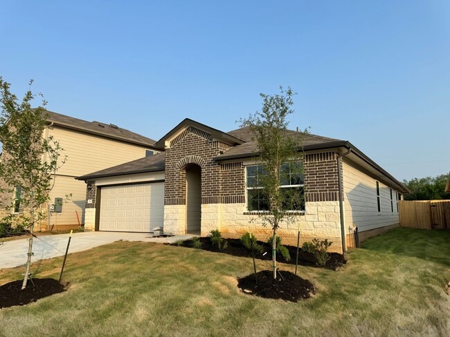 Photo - 4 BR + OFFICE/ 3 BA in Seguin - 2042 SF on GREENBELT - Arroyo Ranch!