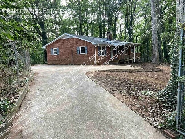 Building Photo - 1000 Textile Rd Unit B Rental