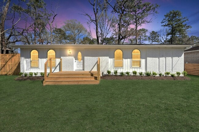 Building Photo - 10804 Longleaf Dr