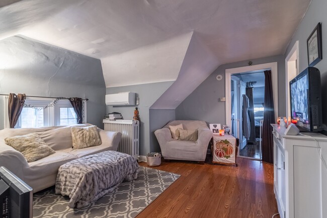 322 Paxson Ave Unit B