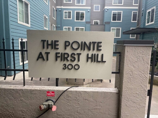 Building Photo - Bright, Modern 1BR Near Hospitals, SU & Transit in secure building and a Walk Score of 95! Unit #A310