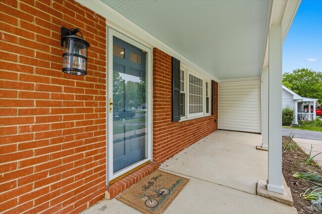 Photo - 5406 Dunsmore Rd
