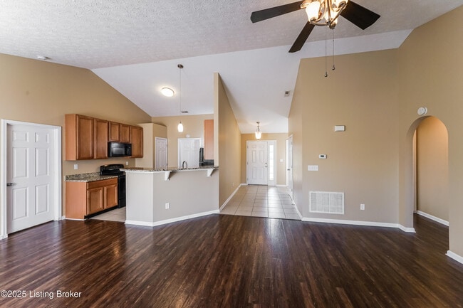 Photo - 7813 Bridlewood Pl