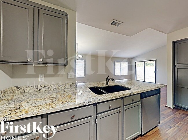 Photo - 3167 W Foothill Dr