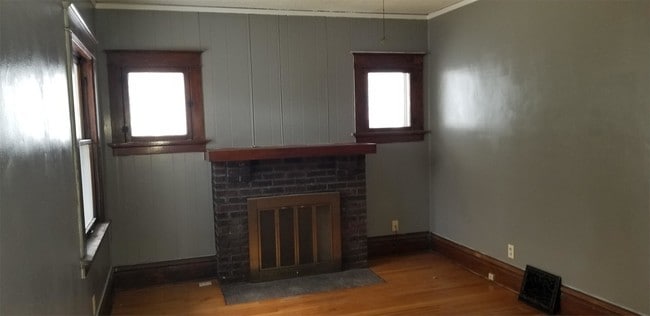 Photo - 1051 Daniels St NE