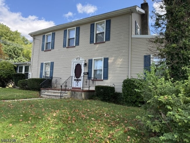 112 Mill St