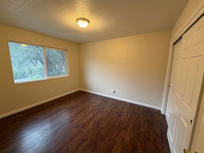 Photo - AVAILABLE NOW!!  Adorable Unit Near Downtown Sonora!  Newly Painted Throughout!