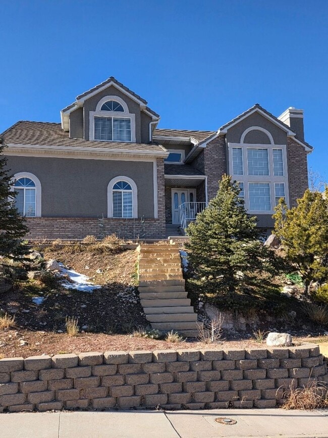 Photo - Charming basement apartment