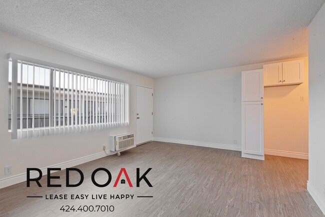 Lovely Studio with Hardwood Style Floors, ... - Lovely Studio with Hardwood Style Floors, ... Condo Unit 108