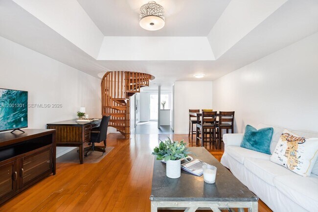 Photo - 635 Euclid Ave Unit 225