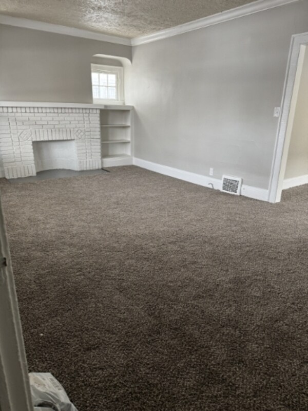 Building Photo - 3615 E 146th St Rental
