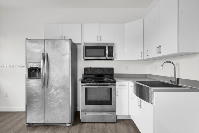 Photo - 402 NW 12th Ave Unit 210