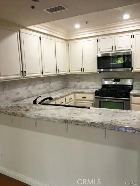 950 Cagney Ln Unit 101