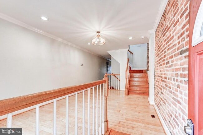 Photo - 145 N Streeper St