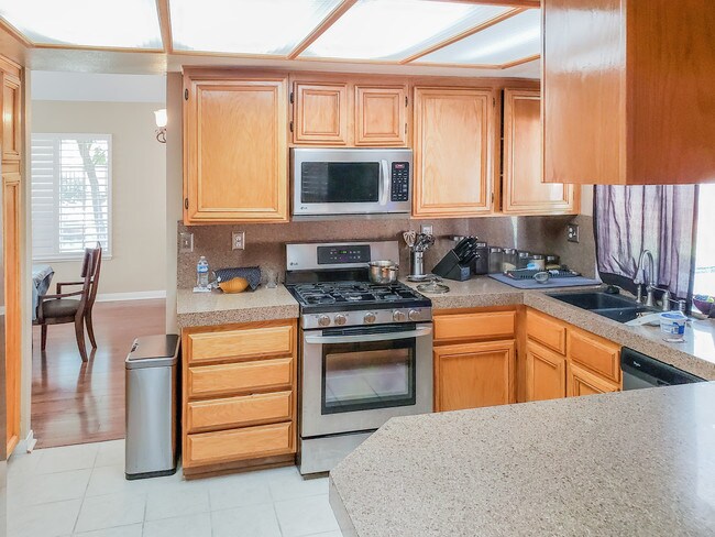 Photo - 531 Atwood Ct