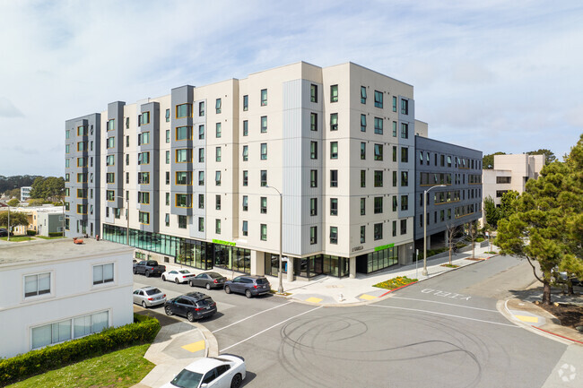 Photo - Manzanita Square Apartments