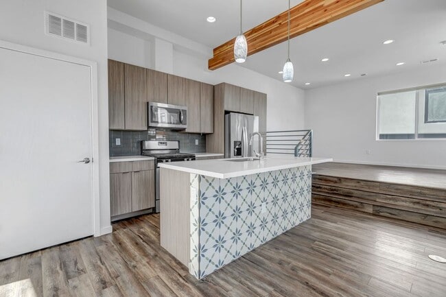 Photo - 1239 Tennyson St