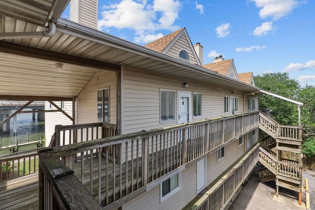 Building Photo - Beachfront 2BR/2BA Condo with Water Views in Norfolk – Water Included