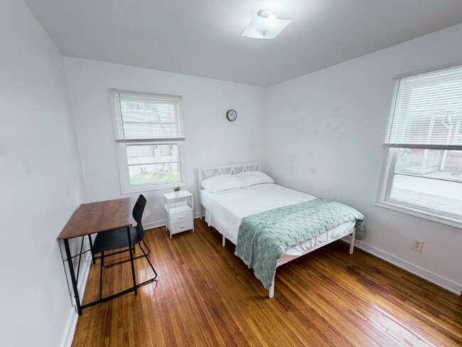 Photo - 1711 S 1300 E