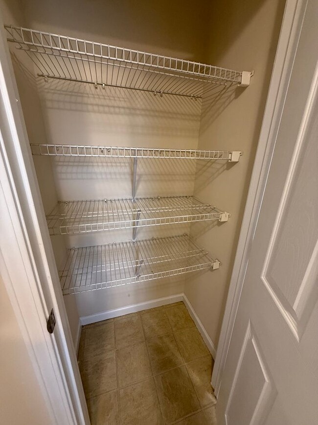 Photo - Spacious 4 bedroom 2.5 bath home in North Knoxville