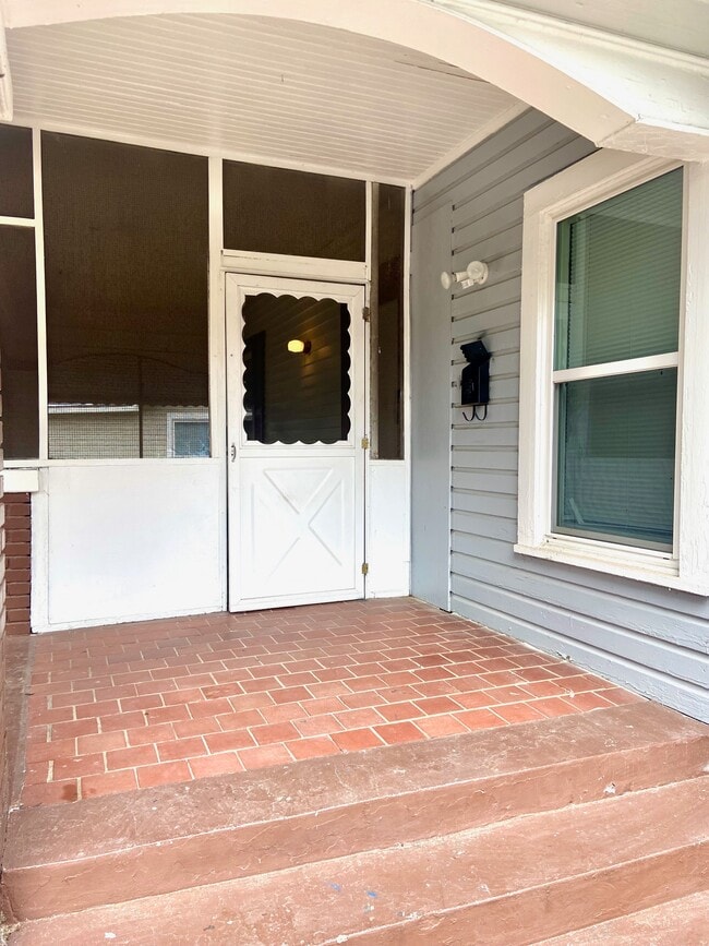 Photo - 516 10th Ct S