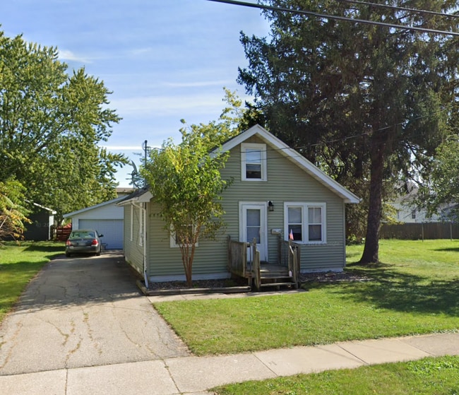 Building Photo - 119 Plummer Ave Rental