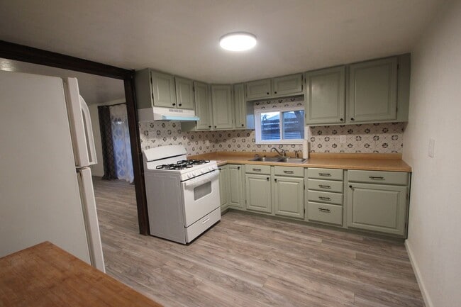 Photo - 1414 Griego Rd NW