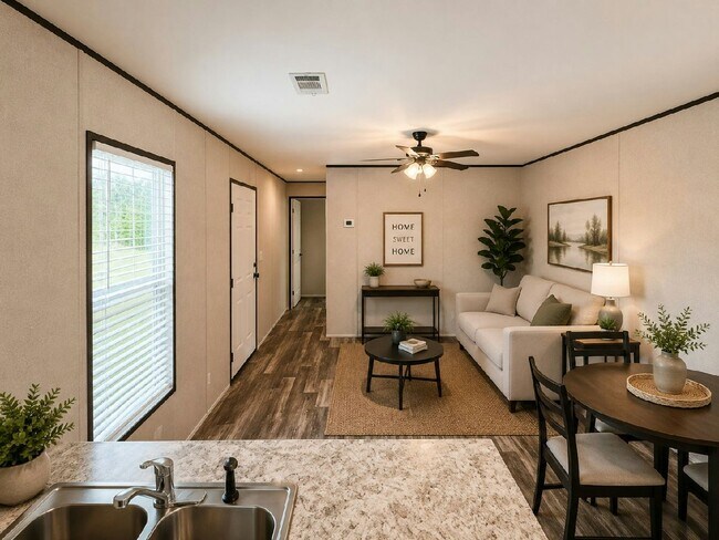 157 Lakeside Garden Cir