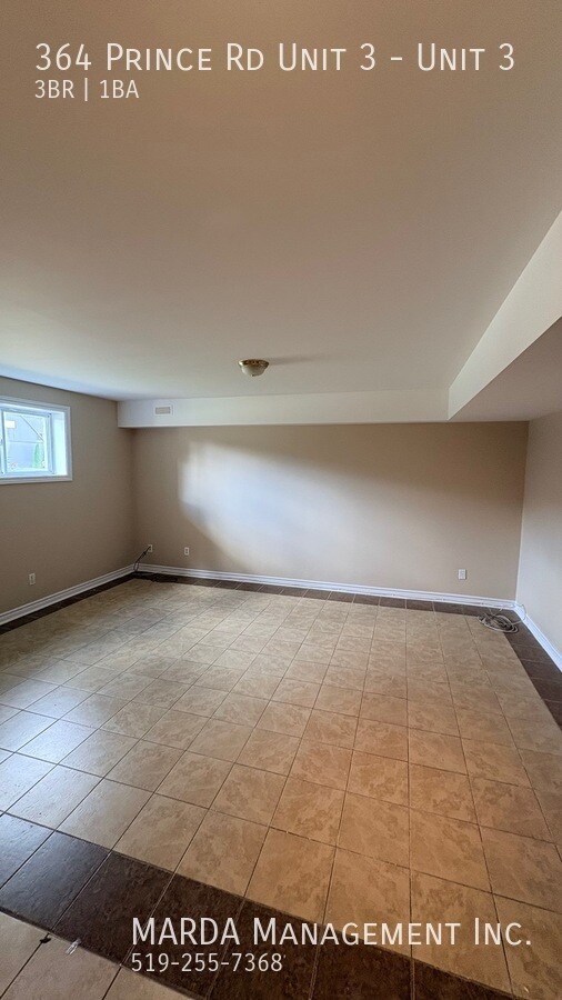 Photo - COZY 3 BEDROOM 1 BATH - WEST SANDWICH TOWN PLUS HYDRO & WATER! Unit 3