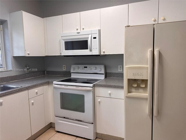 Photo - 3926 SW 52nd Ave