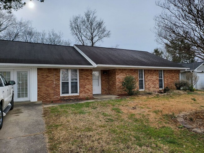 Nice brick ranch 4 bedroom 2 bath in Hermi... - Nice brick ranch 4 bedroom 2 bath in Hermi... Casa