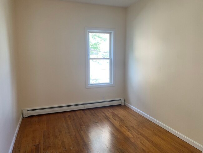 Photo - 549 4th St Unit 1