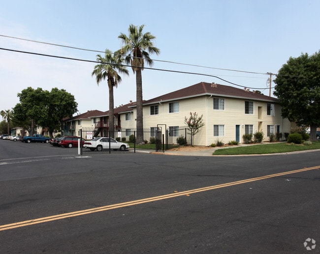 Photo - Courtyard Village
