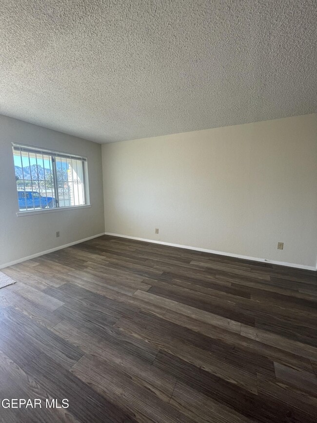 Photo - 10716 Georgetown St