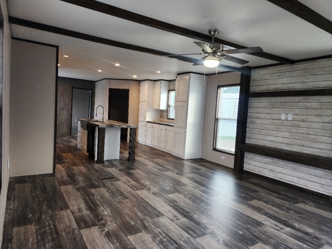 Photo - 1269 N Adkins Hill Rd