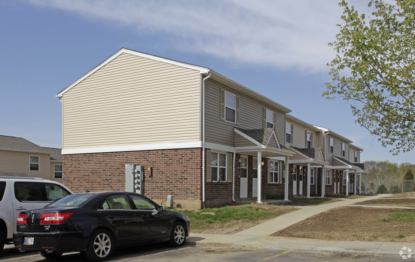 Lawrenceburg Village - Lawrenceburg Village Apartments
