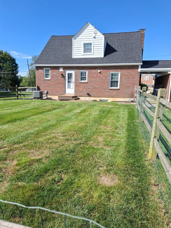 864 Eden Rd