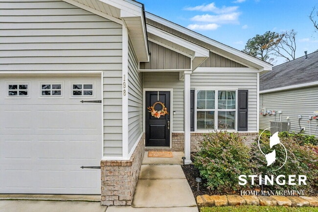 Photo - 198 Great Bend Dr