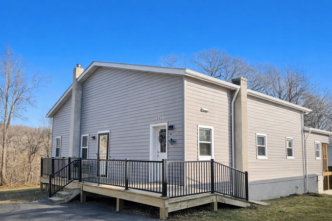 Building Photo - 18417 York Rd Unit 1NS