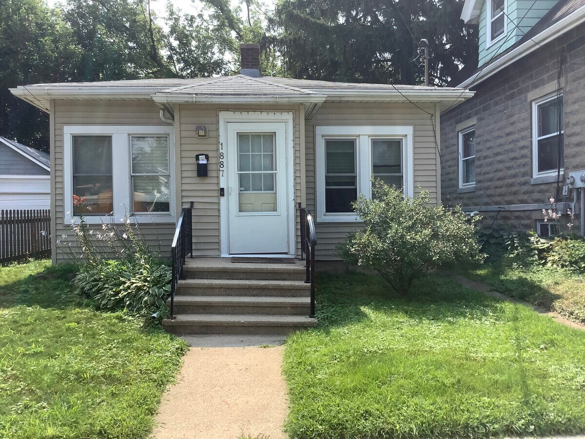 Photo - 1887 E Main St House