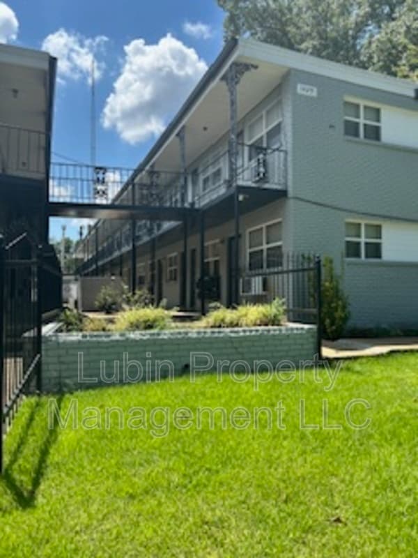 Photo - 1435 Court Ave Unit Apt 4