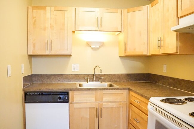 Photo - Sunny & Bright 1st Floor 1-Bed w Dishwasher & Parking! Unit 1549