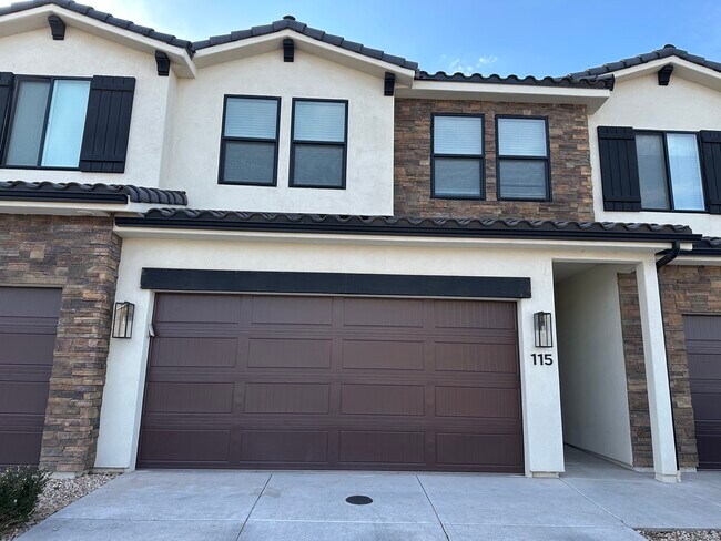 Photo - 1055 W Province Way