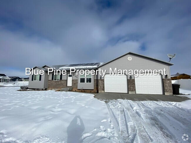 Building Photo - 3865 Cobalt Dr Rental