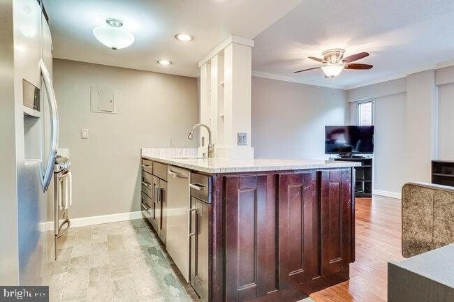 Photo - 1300 Army Navy Dr Unit 511