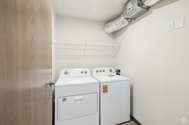 3BR, 2BA - 1,185SF - Laundry