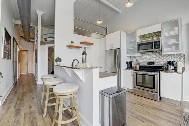 Photo - 185 NE 4th Ave Unit 210