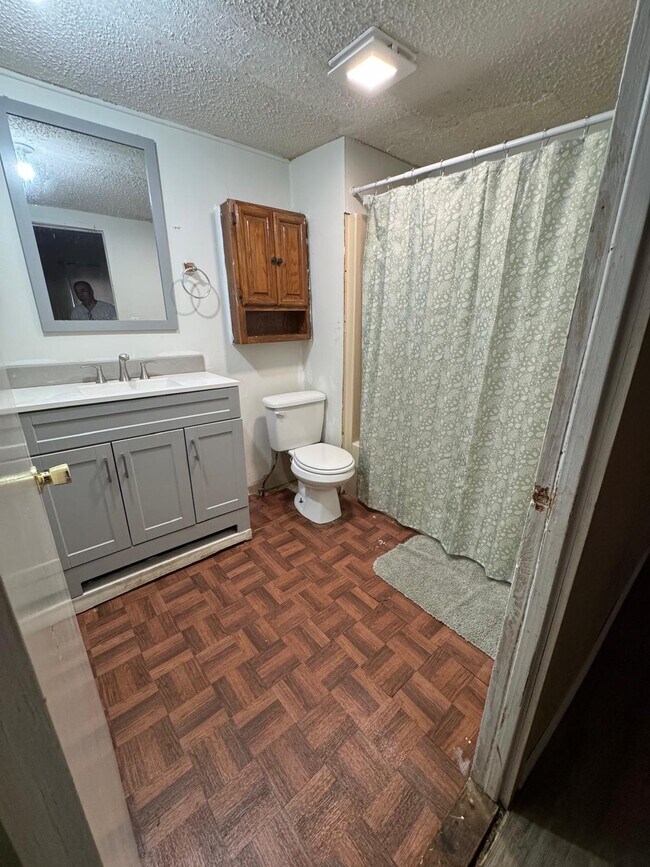 Photo - 403 E Elk St